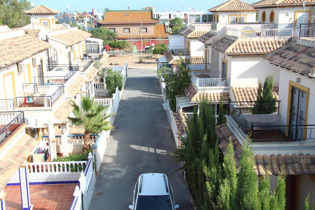 Holiday Home Torre De Pisa تورّيفيِخا الغرفة الصورة